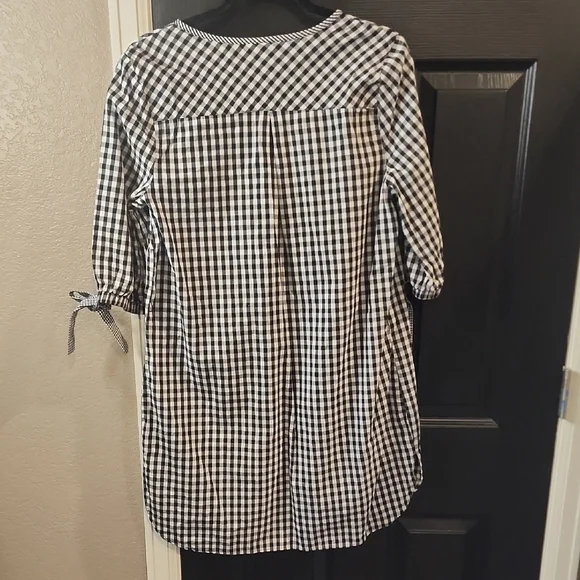 Black and White Gingham Tunic Top - Picture 3 of 3